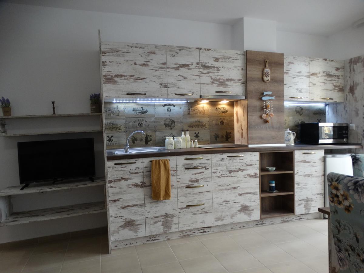 Lora Boutique Appartement Pomorie Buitenkant foto