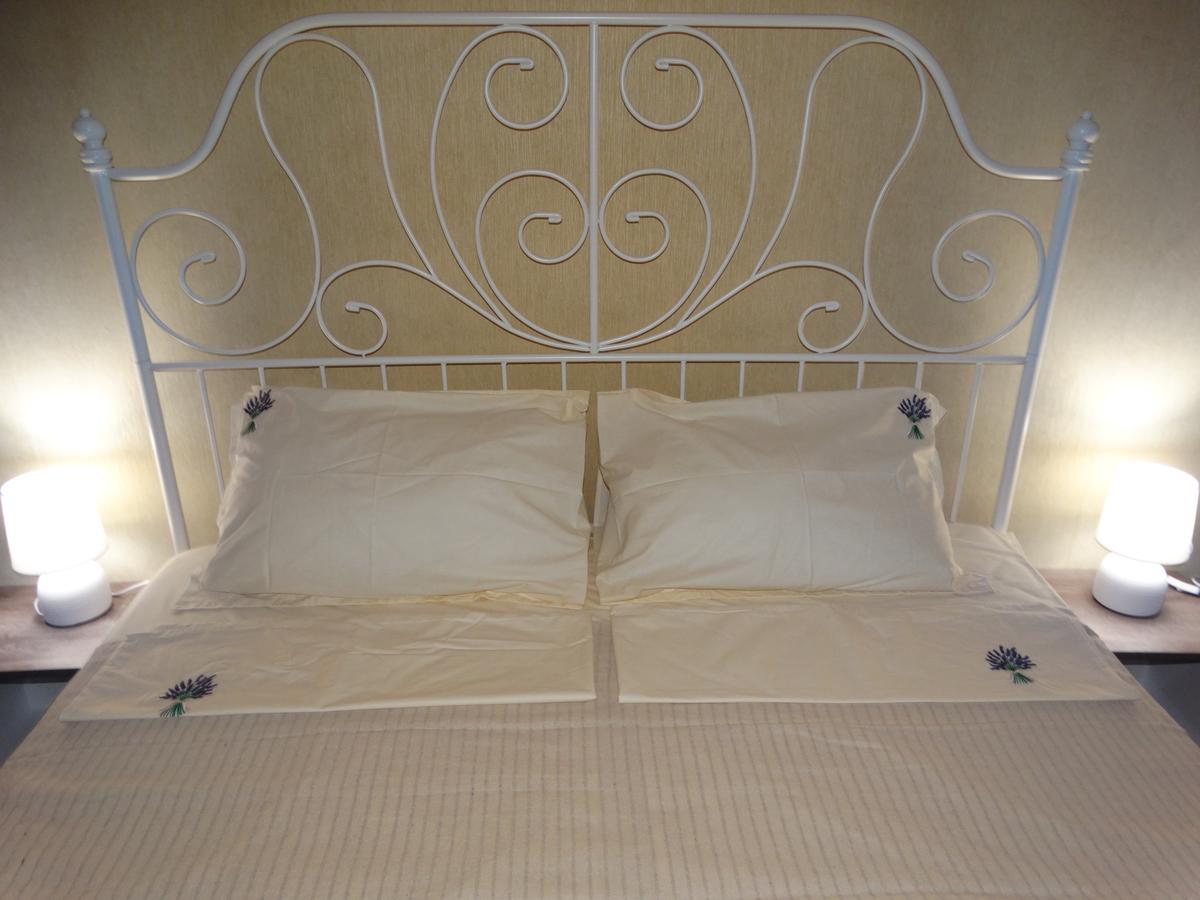 Lora Boutique Appartement Pomorie Buitenkant foto